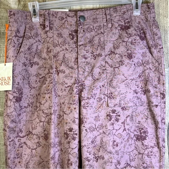 Knox Rose Large Floral Rose Print High Rise Straight Leg Pants with Pockets - Picture 3 of 10